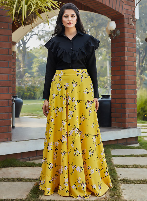 Black skirt shop yellow top