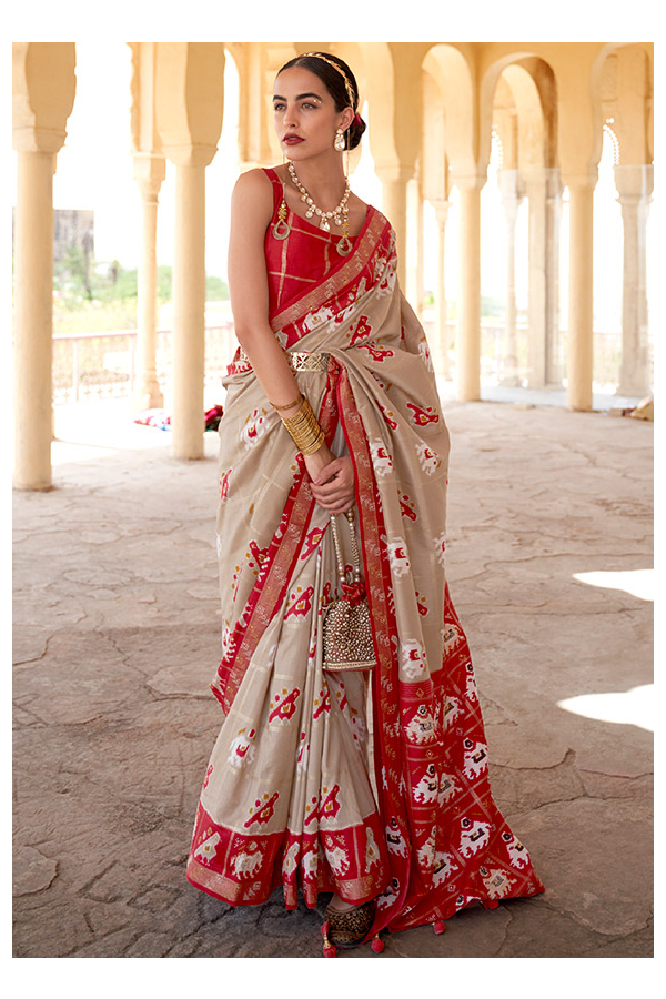 Buy PTIEPLBanarasi beige dupion silk jaal skirt border with red blouse  banarasi saree Online at Best Prices in India - JioMart.