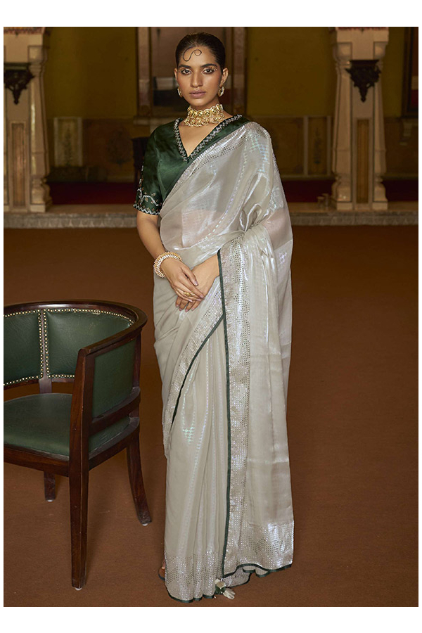 Off-White Organza Saree Set Design by Chhaya Mehrotra at Pernia's Pop Up  Shop 2024