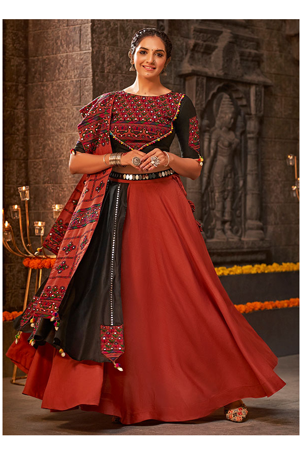 Buy Black Lehenga Choli Sets for Women by Fashionuma Online | Ajio.com